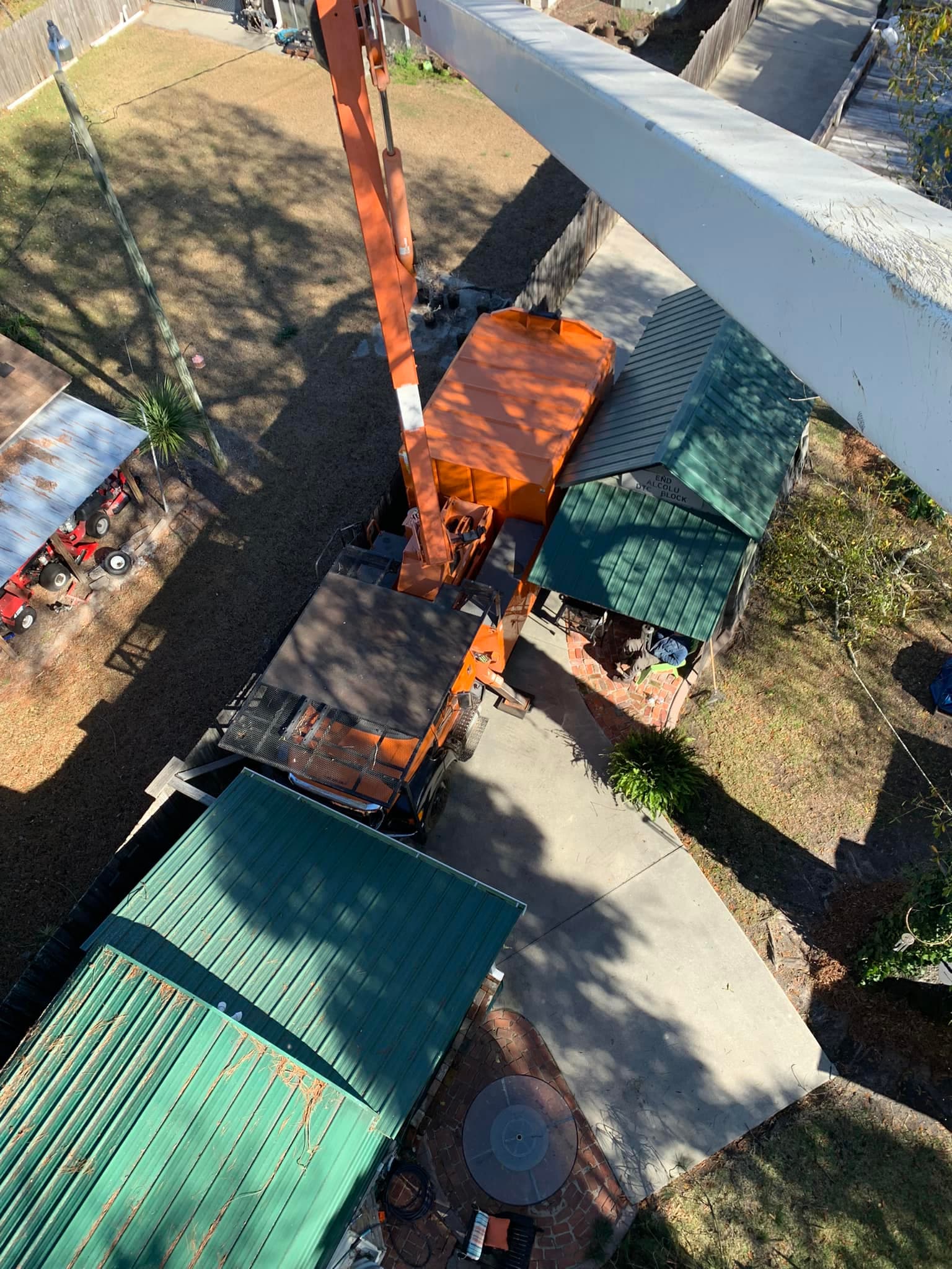 Tree removal and stump grinding equipment in South Carolina Tree removal and stump grinding equipment in Manning SC - Professional tree care services in South Carolina